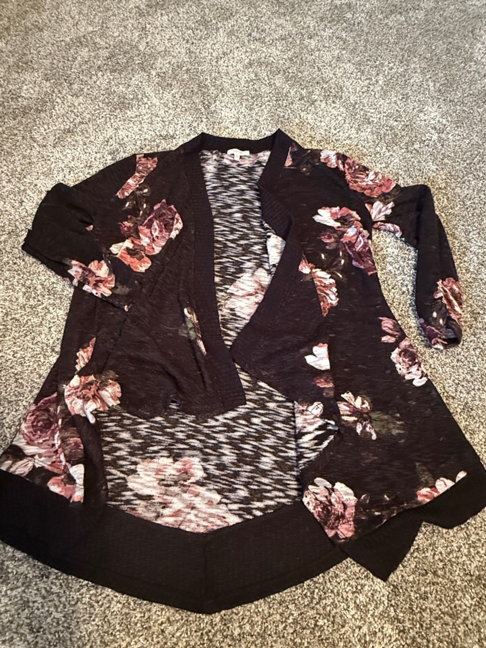 Floral black open front 3/4 sleeve sweater cardigan size small womens Maurices